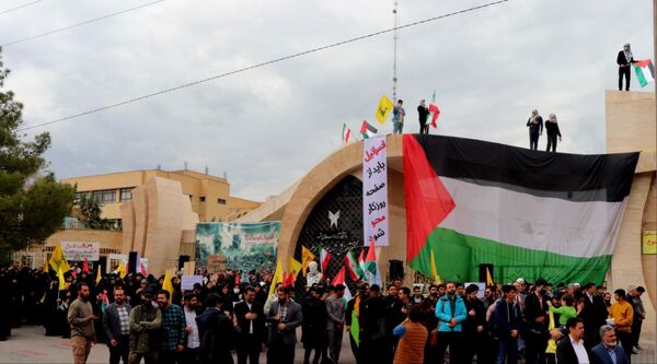 غرش خشم انقلابی دانشجویان دانشگاه آزاد مشهد علیه صهیونیسم و فریاد همبستگی با غزه