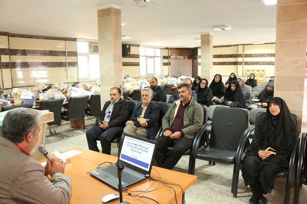 کاروان فجر در مدارس؛ از توزیع تجهیزات ورزشی تا بسته‌های بهداشتی با حضور مدیر آموزش‌و‌پرورش