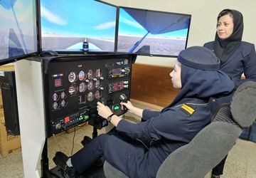 مهماندار هواپیما شغلی بر فراز آسمان بیکران