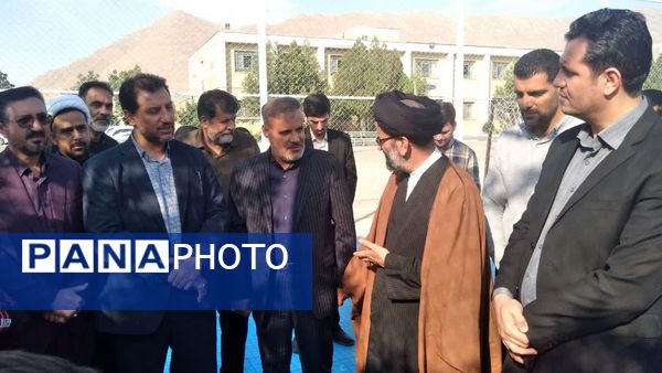  افتتاح اولین زمین ورزشی درون مدرسه‌ای تایل‌کورت استان مرکزی درمدرسه زینب کبری(س) شازند 