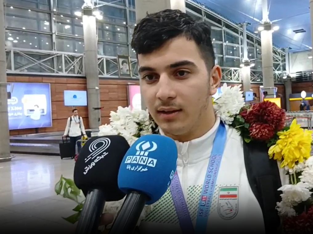 هدفم پوشیدن پیراهن تیم ملی بزرگسالان است/ می‌خواهم جا‌ پای امیر غفور بگذارم