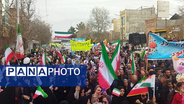 راهپیمایی ۲۲ بهمن نشان دهنده همبستگی و اتحاد مردم ایران 