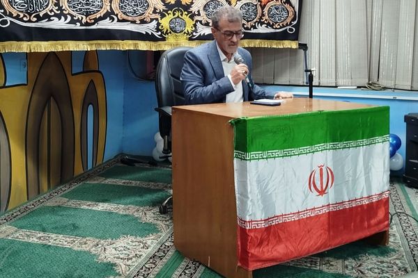 گردهمایی انجمن شعر و ادب فرهنگیان در دبستان طالقانی ناحیه دو شهرری 