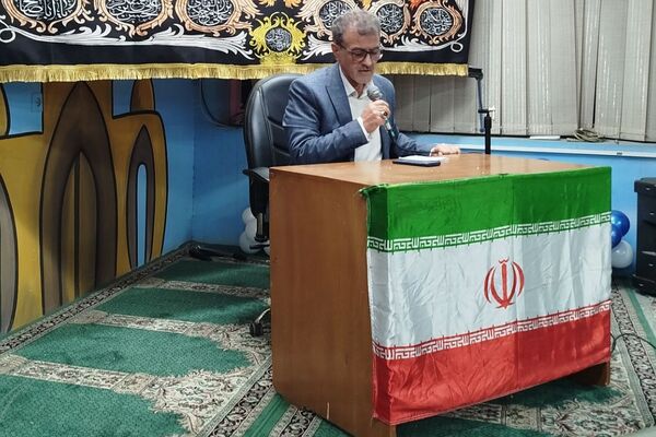 گردهمایی انجمن شعر و ادب فرهنگیان در دبستان طالقانی ناحیه دو شهرری 