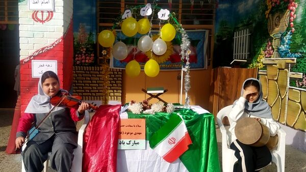 جشن نیمه شعبان در دبستان پنجم مهر مشهد 