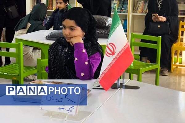 غرفه کار آفرینی و غرفه بازی به مناسبت دهه فجر در کانون پرورش فکری اندیشه