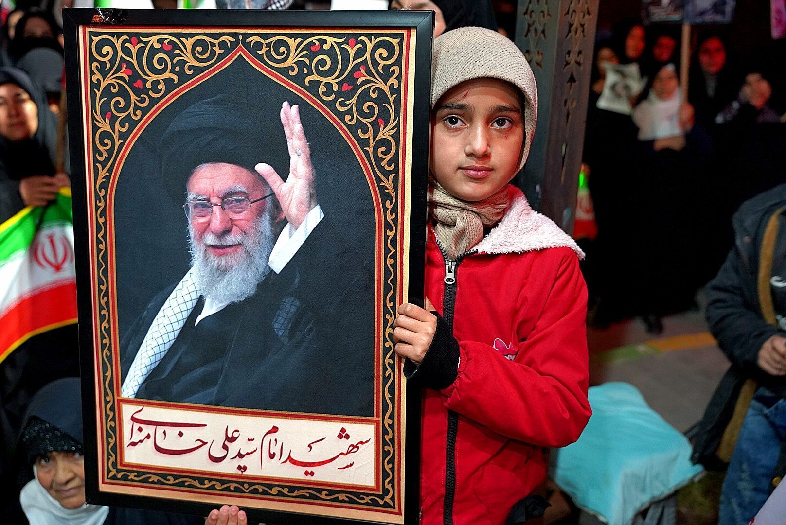 حضور امام جمعه شهرستان تایباد در بین مردم ولایتمدار ارزنه