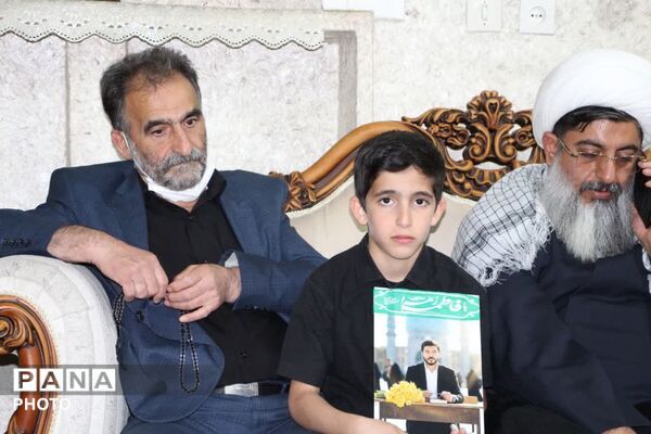 تجلیل از استقامت و ولایت‌مداری خانواده شهدای کوه‌خیل
