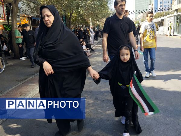 حضور جاماندگان اربعین حسینی در جوار امام مهربانی‌ها