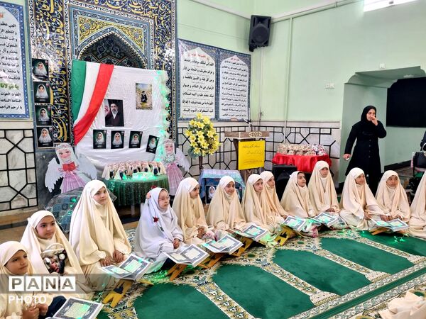جشن تکلیف دانش آموزان پایه سوم دبستان شاهد  سجادی در امامزاده محروق 