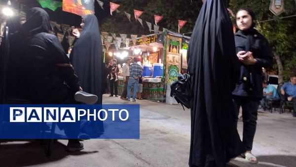 موکب‌های عزاداری‌، پذیرای عزاداران حسینی بودند