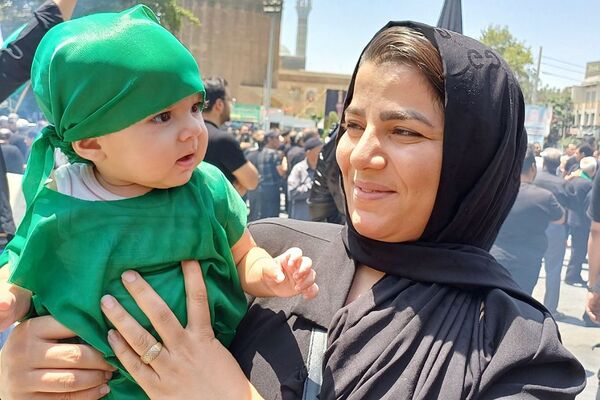 حضور پرشور کودکان و نوجوانان ورامینی در مراسم عزاداری روز عاشورا