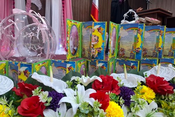 جشن تکلیف دانش آموزان دختر شهرستان ملارد