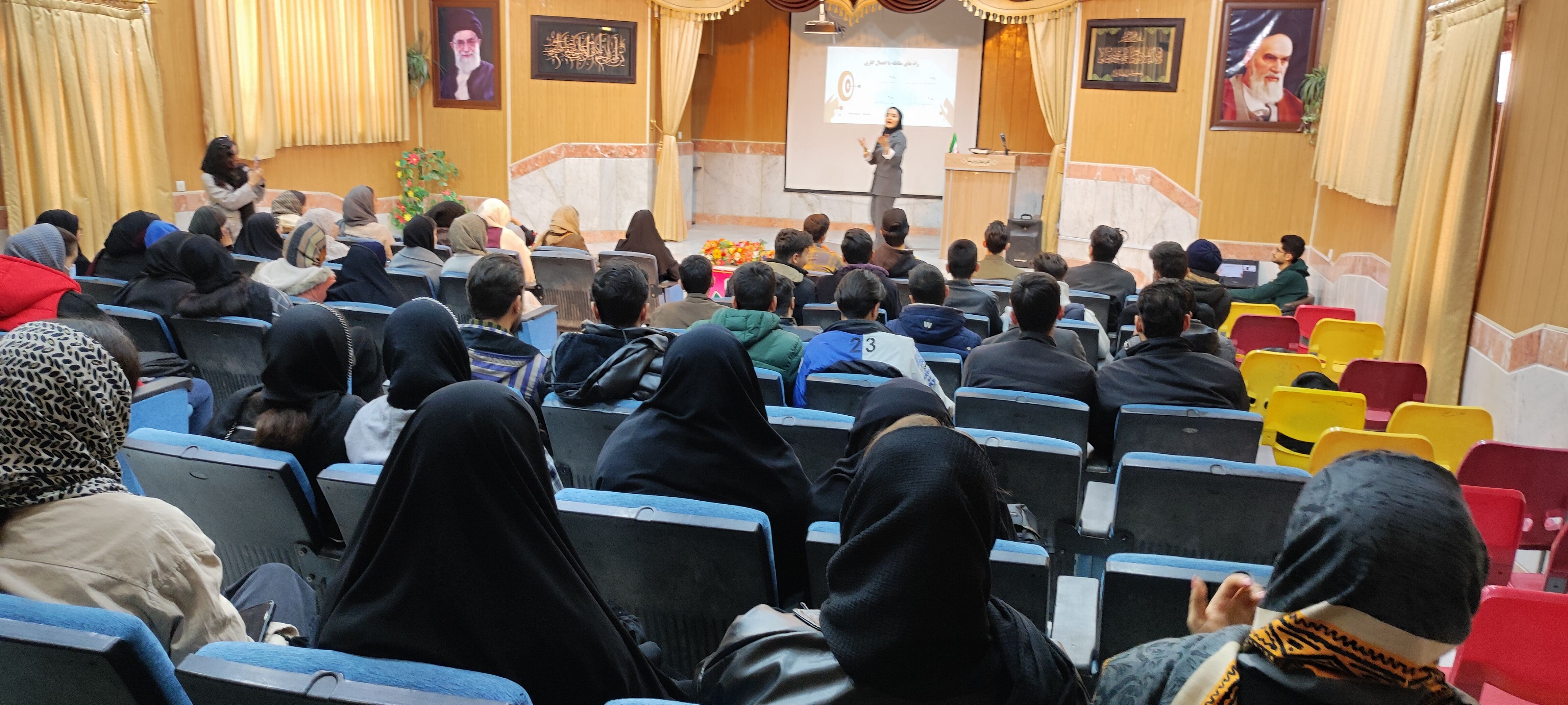 برگزاری همایش رتبه آفرینان برتر مؤسسه کاج در کانون سمیه شیروان