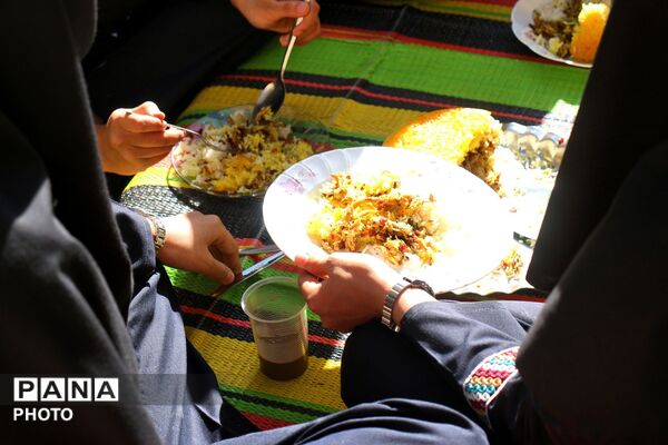 صبحانه سلامت در هنرستان شهید سادلجی؛ گامی برای تقویت بدن و ذهن هنرجویان