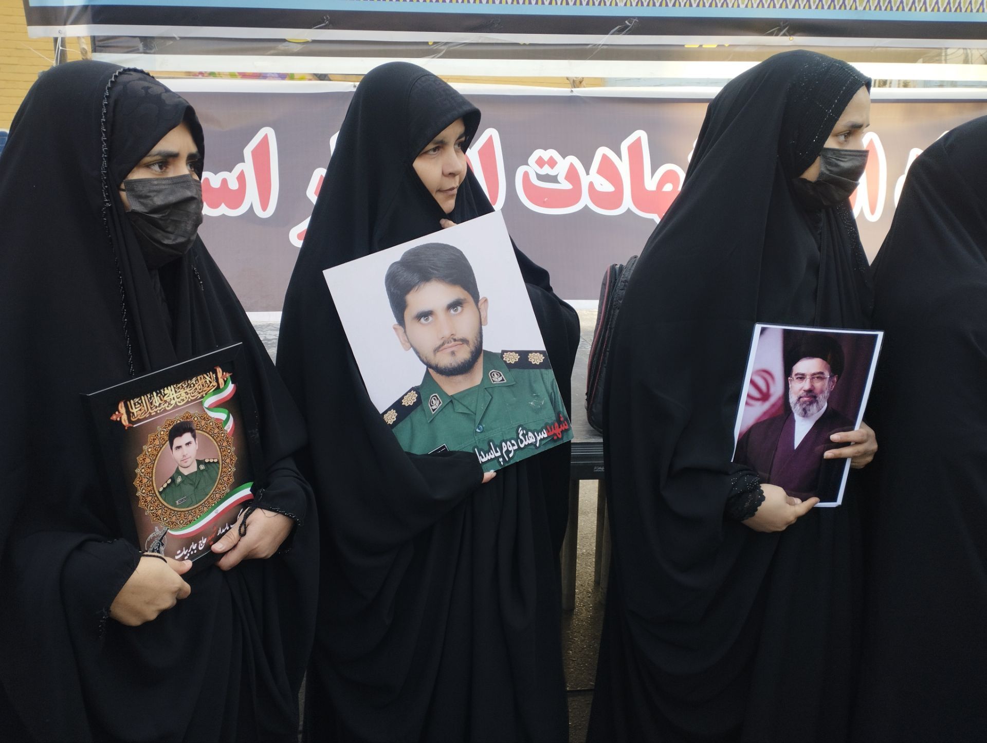 تجدید بیعت فرهنگیان و دانش آموزان بصیر و غیور  پاکدشت  با رهبر معظم انقلاب