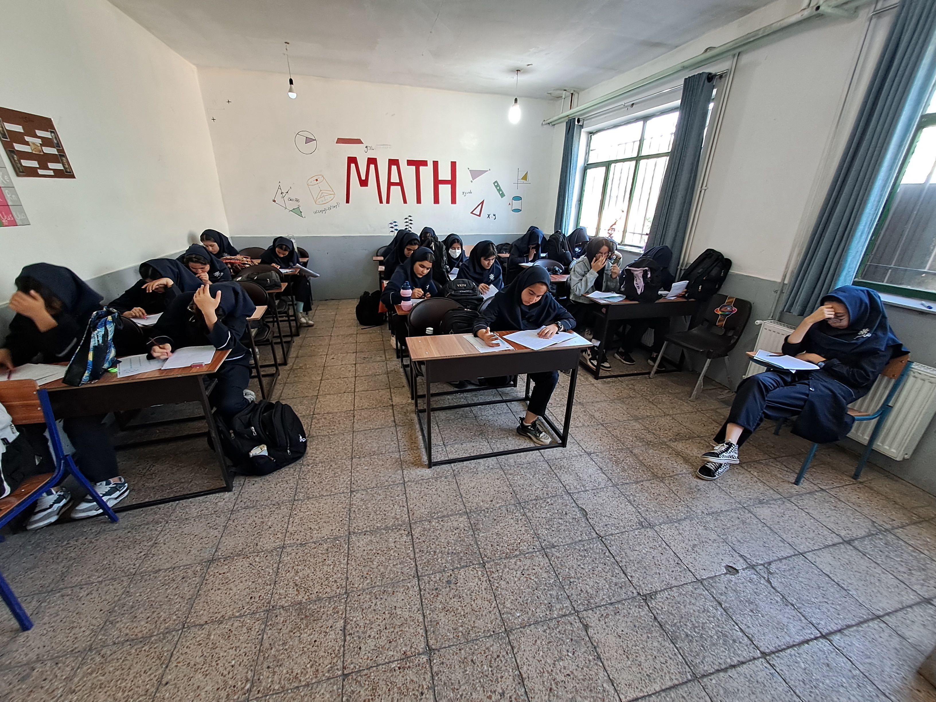 رقابت دانش آموزان سمپاد دبیرستان فرزانگان در دو روز پیاپی