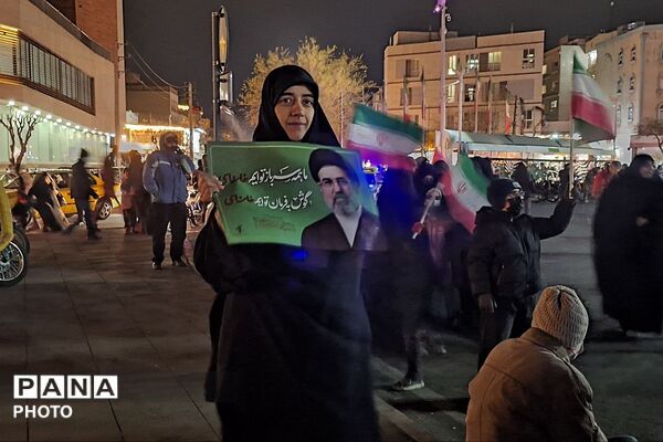 تجمع مردمی در راستای بیعت با رهبر جدید و تقویت جبهه حق در میدان نماز شهرری