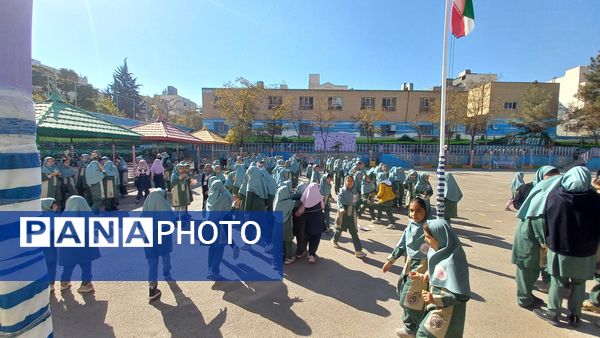 انتخابات شورای دانش آموزی در دبستان شاهد تحقیقی ناحیه ۶