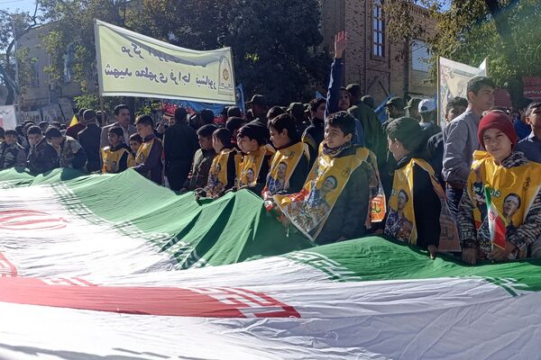 راهپیمایی سیزده آبان در شهرستان نیشابور