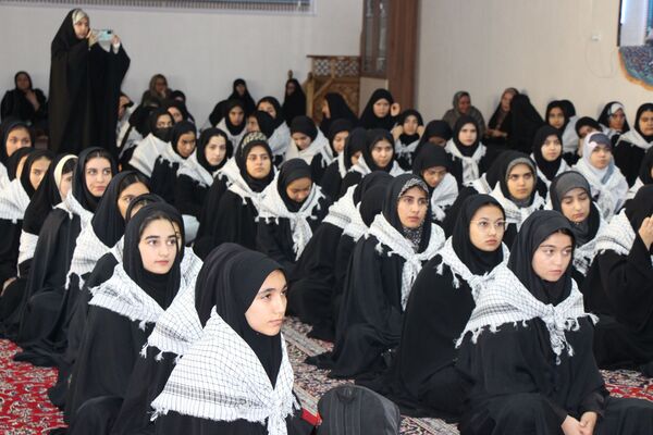 اعزام کاروان راهیان نور دانش‌آموزان سملقان به مناطق عملیاتی جنوب