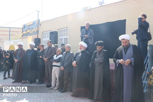 سوگواری مردم ولایتمدار بخش بهمن ابرکوه در پی شهادت رهبر معظم انقلاب