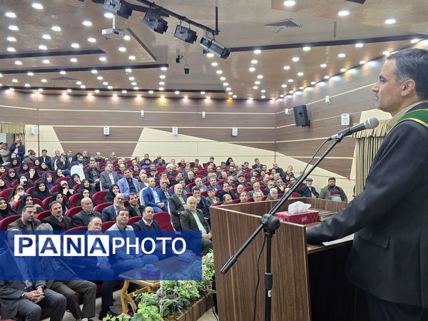 آیین تکریم و معارفه مدیر آموزش و پرورش ناحیه۴ استان اصفهان