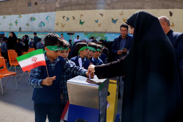 جشن عاطفه‌ها، جشن شکوفه زدن درختان احساس و مهربانی 