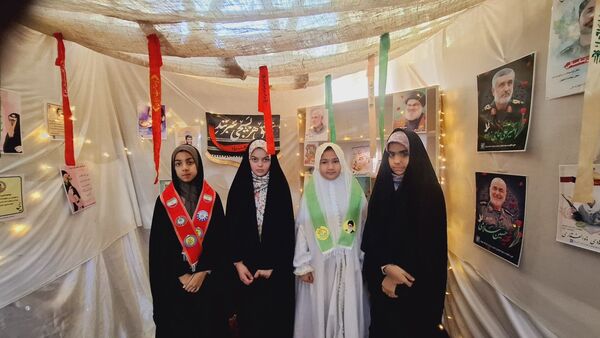 برگزاری اعتکاف با حضور دانش آموزان دبستان فاطمه الزهرا(س) باخرز