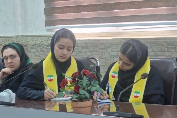 جلسه هم‌افزایی و توانمندسازی دانش‌آموزان جدیدالورود خبرگزاری پانا قرچک