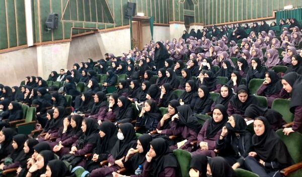 برگزاری یادواره شهدا با عنوان «سجاده نشینان ره عشق» در منطقه ۱۰