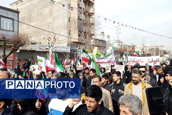 خروش مردمی در خیابان‌های رباط‌کریم در 22بهمن