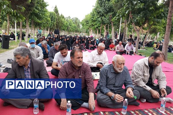 محفل پر فیض دعای عرفه در گلزار شهدا نصیرشهر