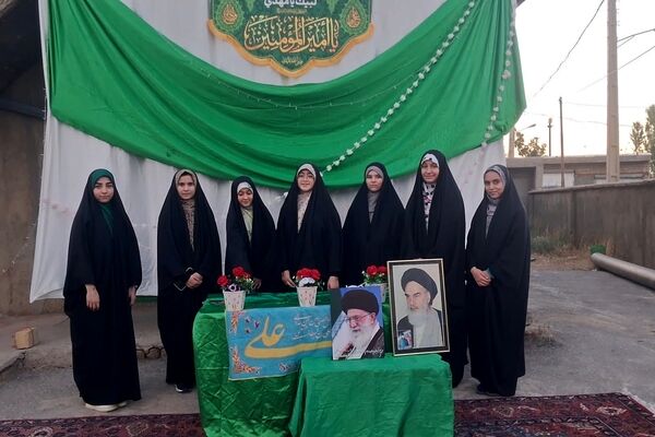 حماسه مردمی در کنجوران سفلی؛ تجدید عهد و بیعت با رهبری در گردهمایی باشکوه اهالی منطقه
