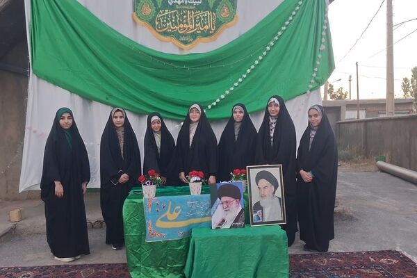 حماسه مردمی در کنجوران سفلی؛ تجدید عهد و بیعت با رهبری در گردهمایی باشکوه اهالی منطقه