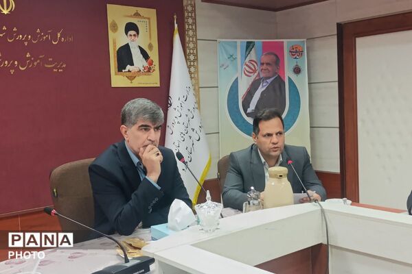 نقشه راه آموزش و پرورش ملارد در جلسه معاونان 