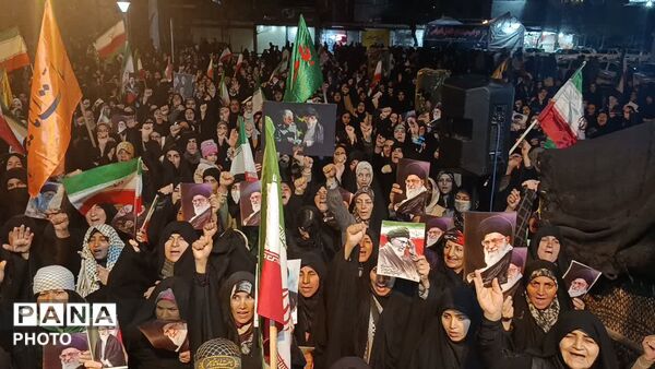تجمع مردم شریف دلفان در شب بیست‌ویکم شهادت رهبر شهید انقلاب اسلامی