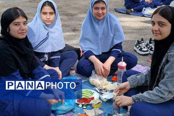 برگزاری اردو درون مدرسه‌ای در بهارستان ۲