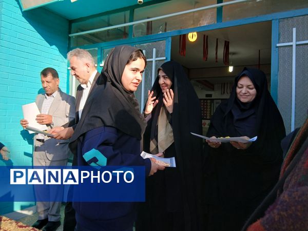  تجلیل از همیاران معلم در دبیرستان فاطمیه
