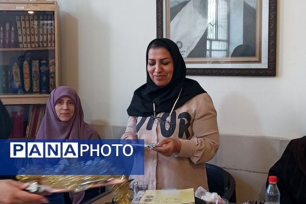 گرامیداشت هفته تربیت‌بدنی در دبیرستان شهدای محراب شهرستان قرچک 