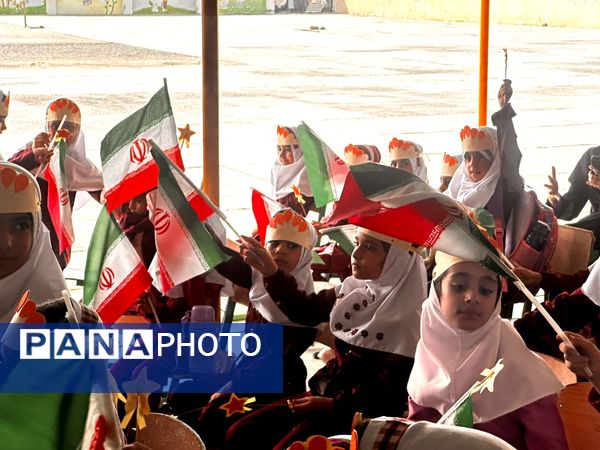 جشن شکوفه‌ها و طنین زنگ مهر در مدرسه فاطمه‌ الزهرا شهرستان جاسک