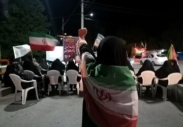 اقامه نماز جماعت همراه با اجتماعات شبانه در حسینیه شهدای شهر بار نیشابور