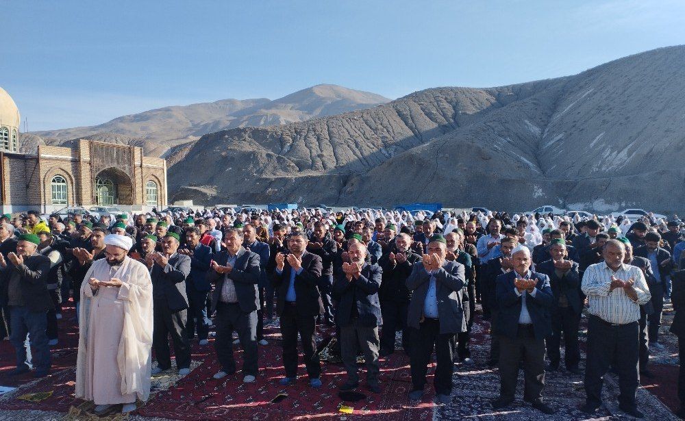  نماز عید سعید فطر در جوار شهدای شهر بار