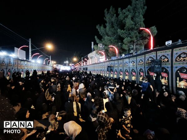 پخت ۴۰ دیگ قلور نذری در بیرجند