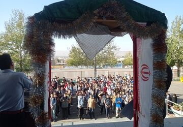 زنگ مهر در دبیرستان ابونصر فارابی ملایر به صدا درآمد