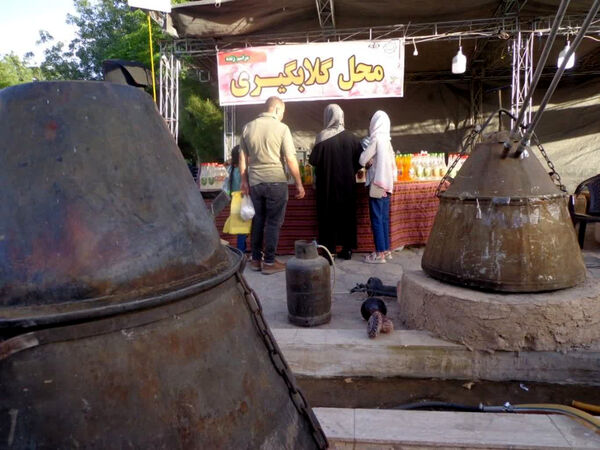 دومین نمایشگاه گل و گلاب در پردیسان قم