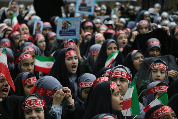 همایش دختران حاج قاسم 