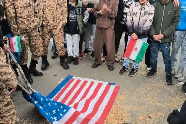 راهپیمایی ۲۲ بهمن در مینودشت