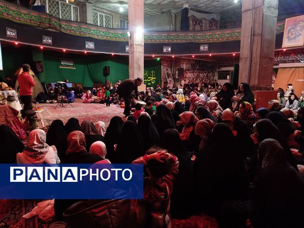 جشن بزرگ یلدا با عطر مادرانه در مجمع انصارالحسین