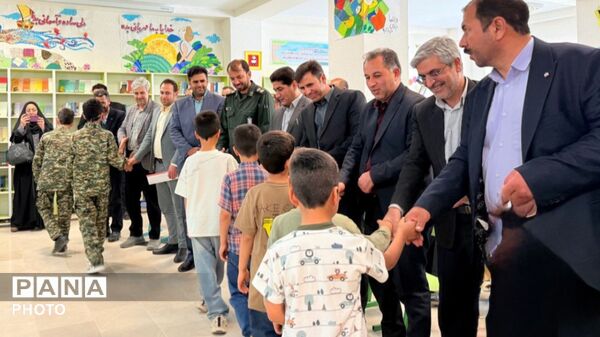 مراسم تجلیل از معلمان برجسته شهرستان بام و صفی آباد 
